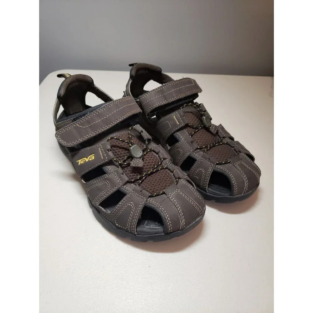 Teva Forebay River Sandal Men's Size 9.